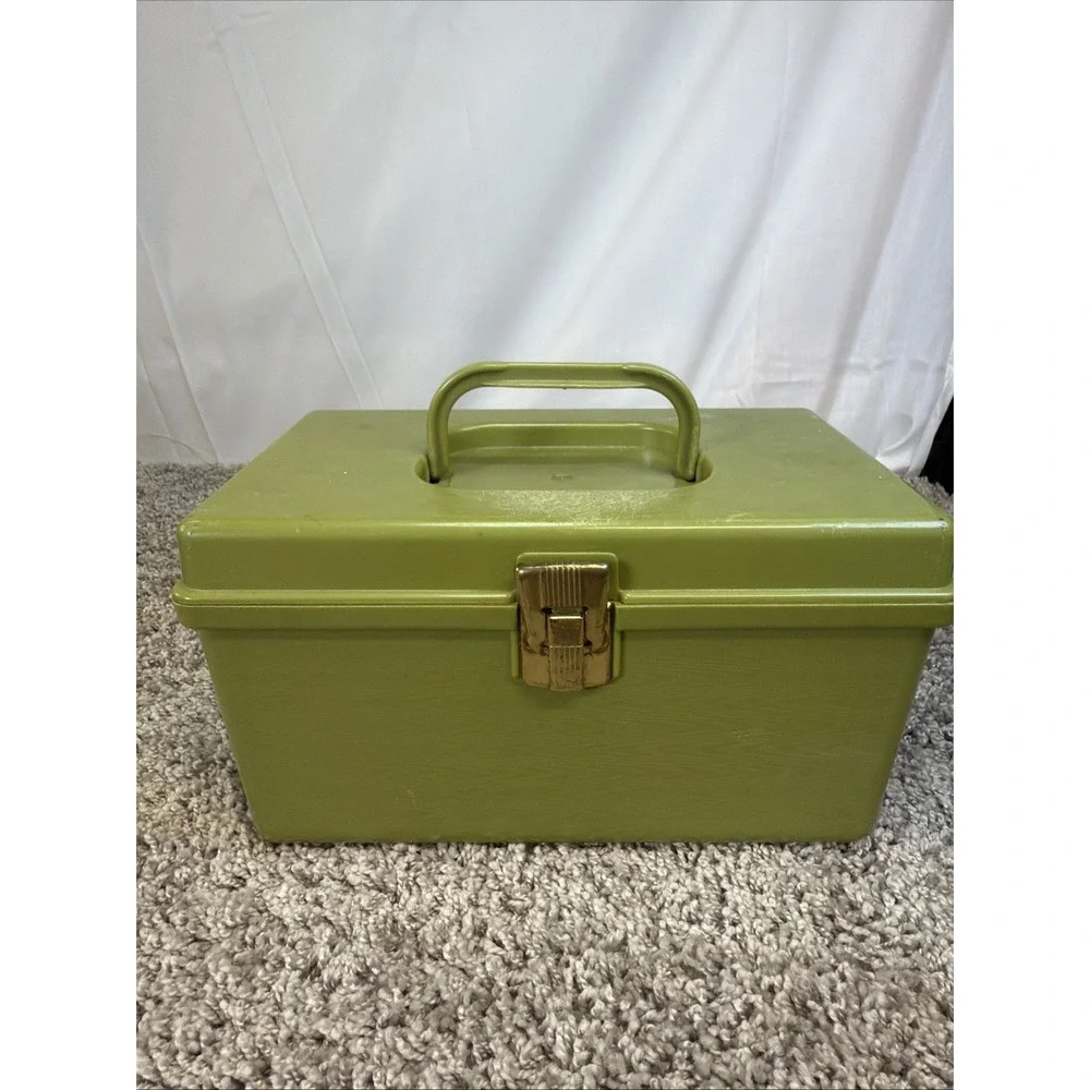 Vtg Wilson Wil-Hold Bright Blue Green Plastic Sewing Box with Tray 11